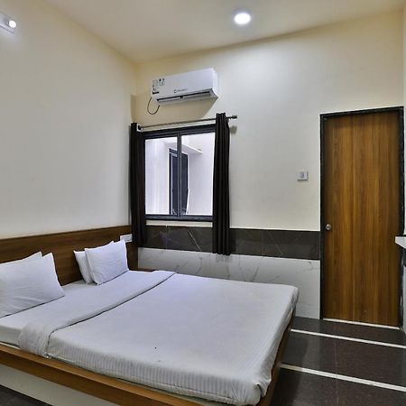 Spot On 37366 Hotel Mahalaxmi Dwārka Екстериор снимка