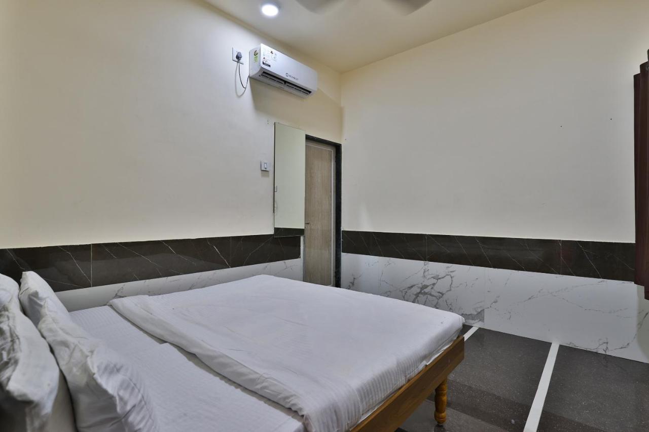 Spot On 37366 Hotel Mahalaxmi Dwārka Екстериор снимка
