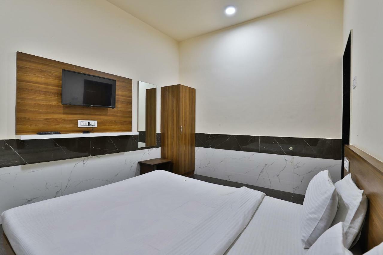 Spot On 37366 Hotel Mahalaxmi Dwārka Екстериор снимка