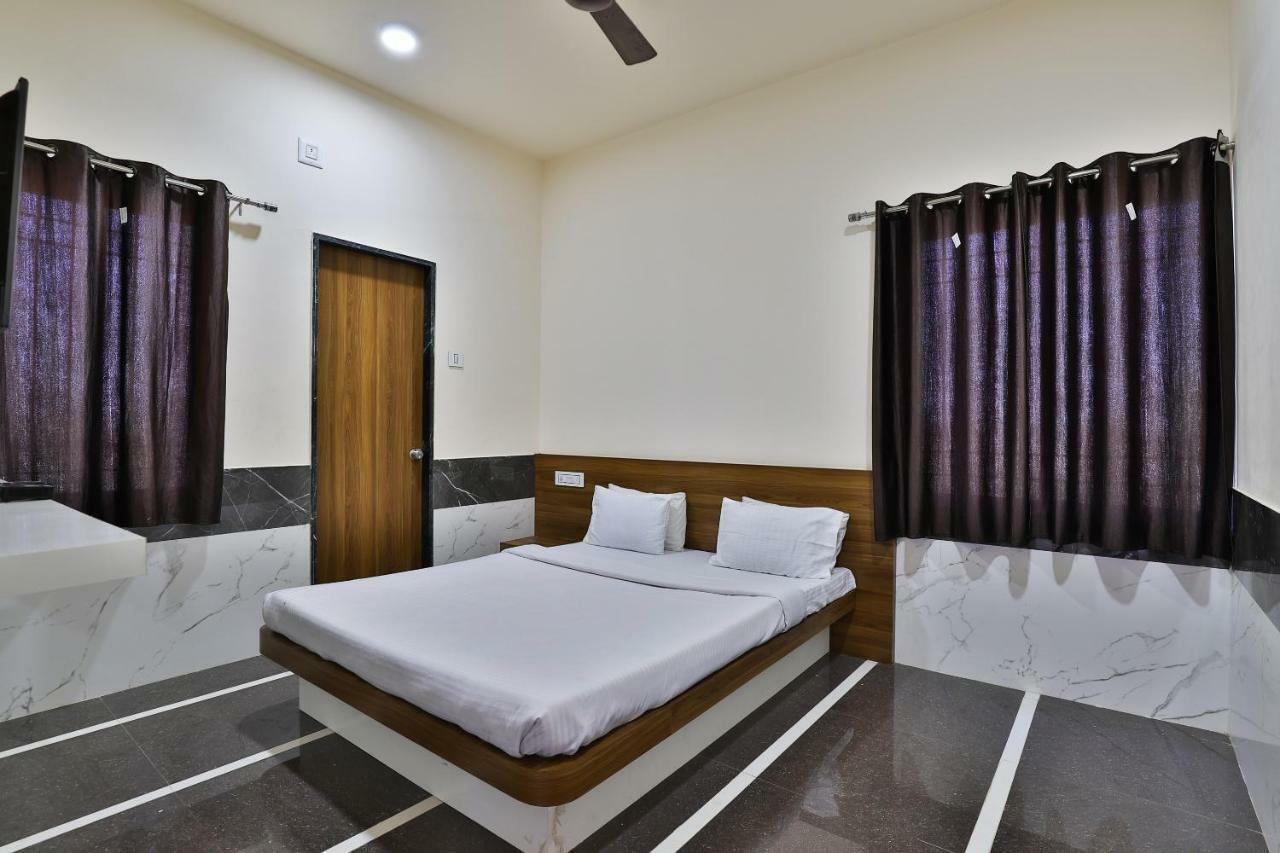 Spot On 37366 Hotel Mahalaxmi Dwārka Екстериор снимка