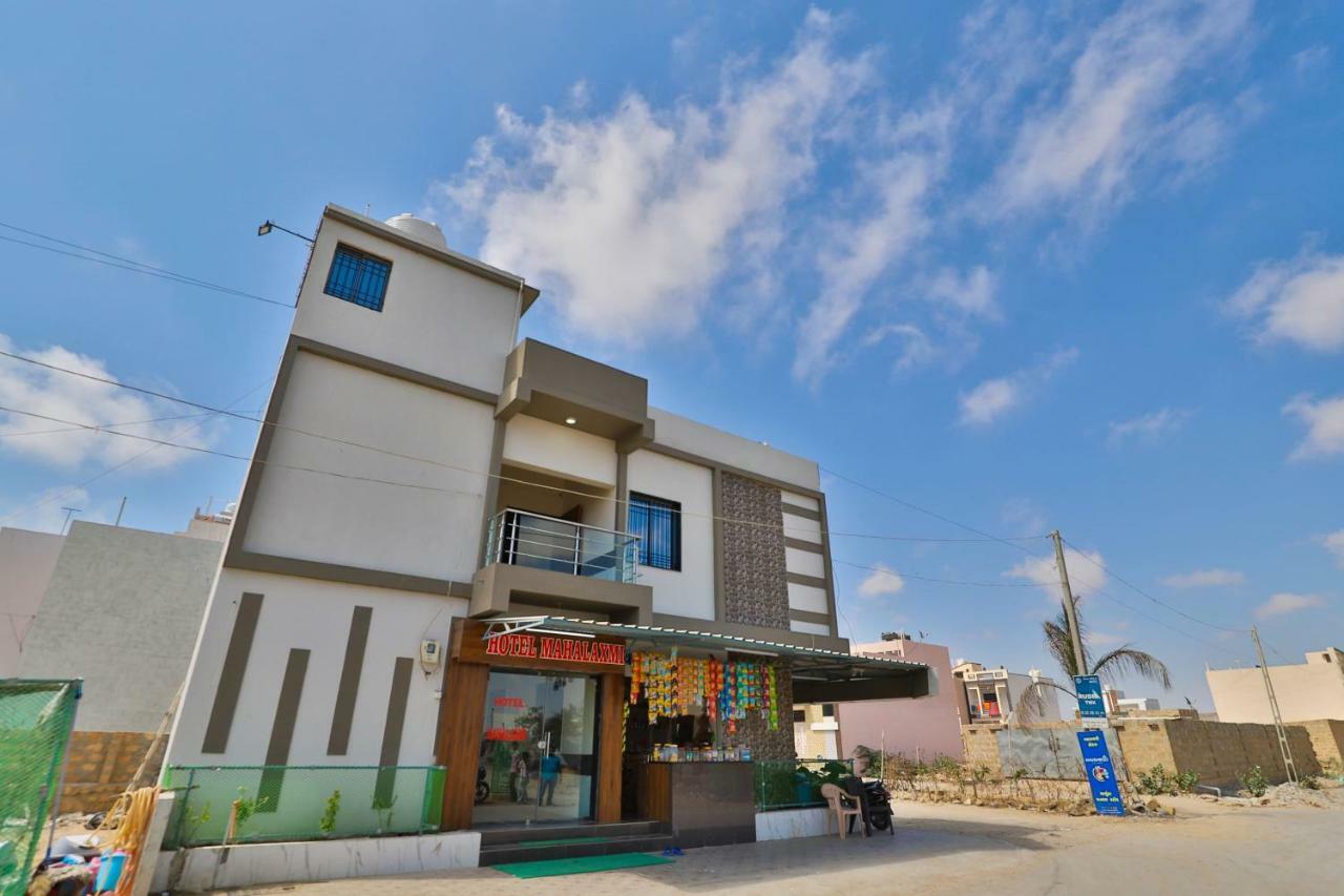 Spot On 37366 Hotel Mahalaxmi Dwārka Екстериор снимка
