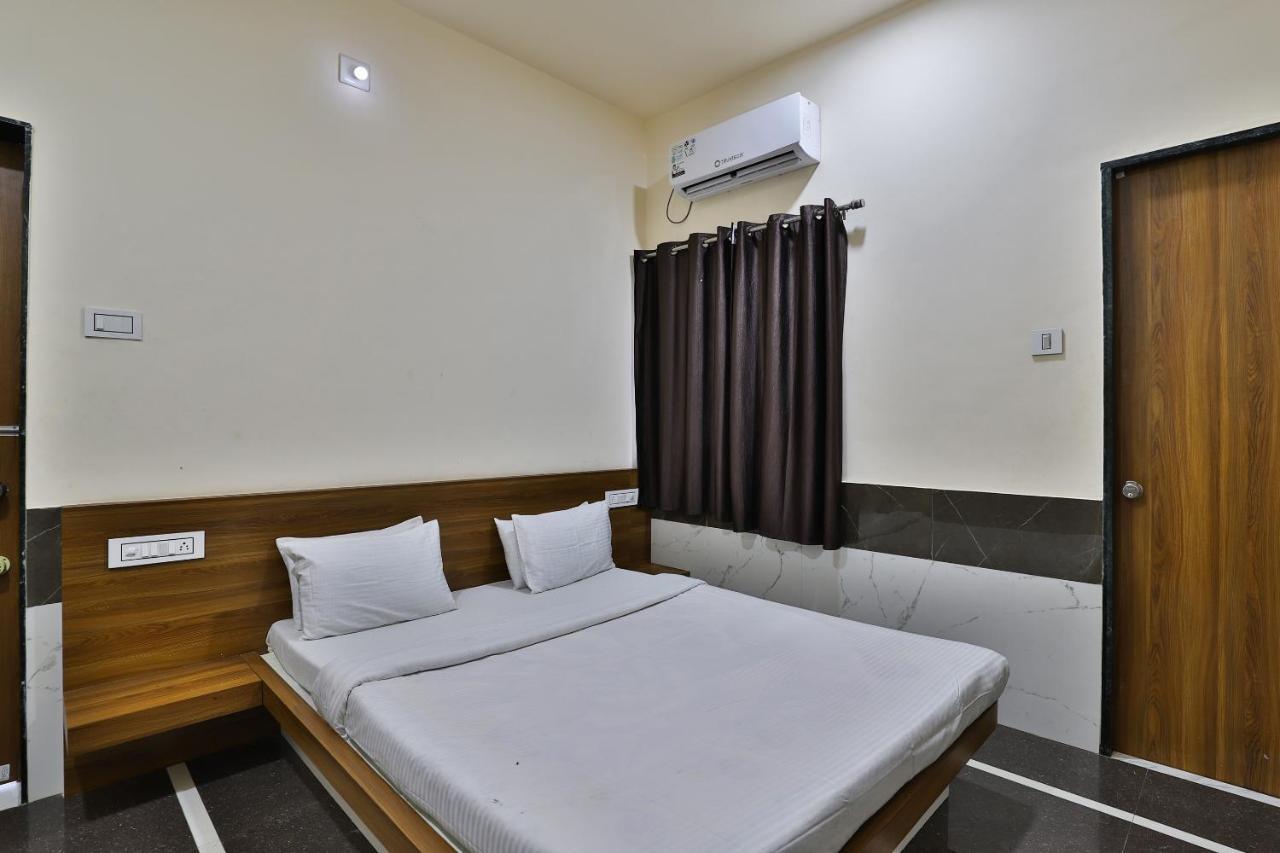 Spot On 37366 Hotel Mahalaxmi Dwārka Екстериор снимка
