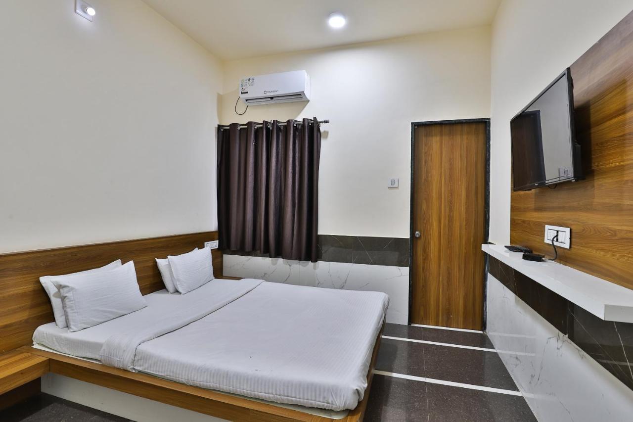 Spot On 37366 Hotel Mahalaxmi Dwārka Екстериор снимка