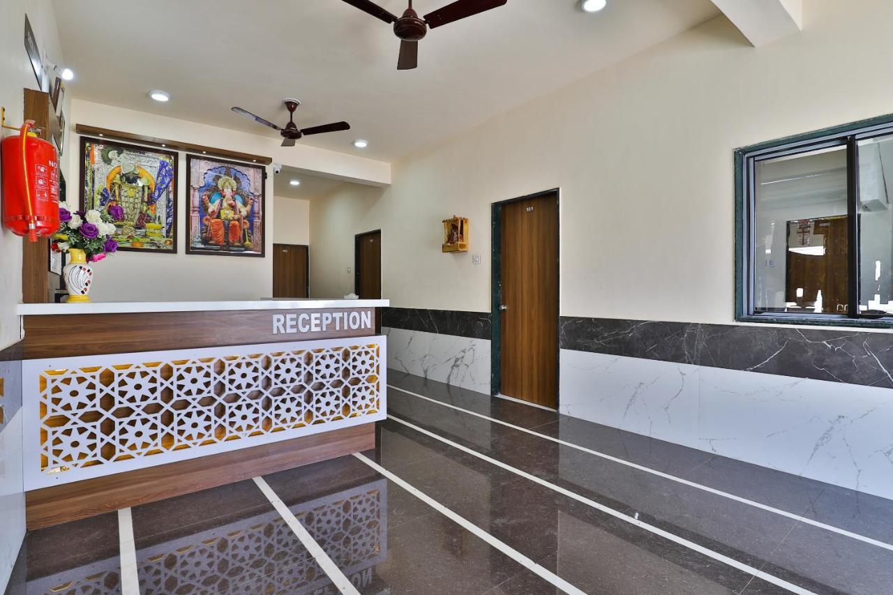 Spot On 37366 Hotel Mahalaxmi Dwārka Екстериор снимка