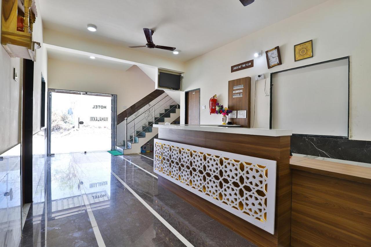 Spot On 37366 Hotel Mahalaxmi Dwārka Екстериор снимка